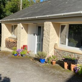 Beautiful renovated former coach house, hotel din Llandeilo