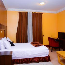 The Country Inn Hotel, ξενοδοχείο στο Κιγκάλι
