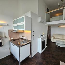 Galerie Apartment Leon، فندق في كيبينهايم