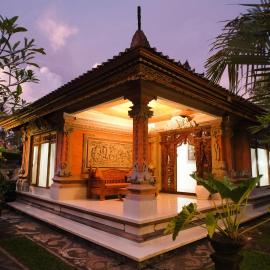 Brata's 2 Bedrooms Homestay with Private Kitchen