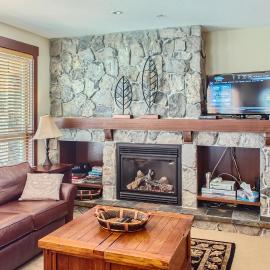 Stonegate Resort Unit A102, hotel in Big White