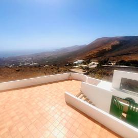 La Asomada Suite Moon Lanzarote, hotel u gradu Tijas