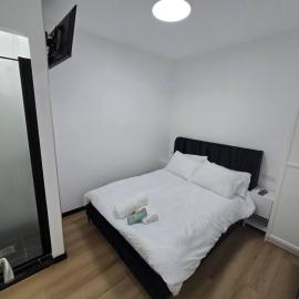 Ryo 39 דירת נופש מושלמת מרחק 5 דקות מחוף הים: Bat Yam şehrinde bir otel