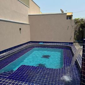 Casa grande com Piscina e Churrasqueira
