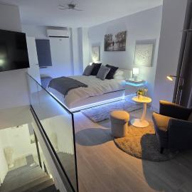 Biclahome casa de lujo de 2 plantas con garage, hotelli kohteessa Santa Fe