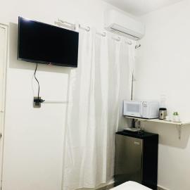 Tropical Estudio En El Centro De La Ciudad, hotel in San Felipe de Puerto Plata