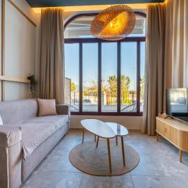 Sunny Nest with a sea view by Salt Apartments、ヴォロスのホテル
