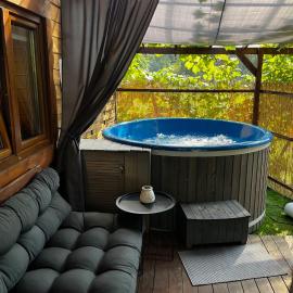 Domek z bala Mazury, hotel u gradu 'Orzyny'