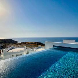 Mykonos Homes - Luxuriöses Penthouse mit Rooftop Pool, Meerblick, Gym, Hotel in Bahçeli