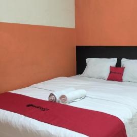 RedDoorz at Oxy Residence Manado, hotel a Malalayang