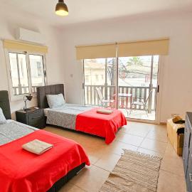 Sky Ward City Rooms, 150m from Chabad Lubavitch
