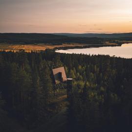 PAN Treetop Cabins โรงแรมในÅsnes