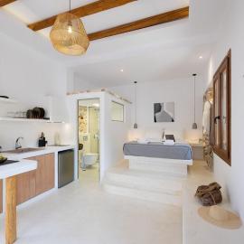 Naxos Boutique Suites Luxury Minimalism in Filoti, hotel v destinácii Filótion