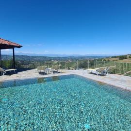 Casa Castella - Langhe, hotel v destinaci Diano dʼAlba