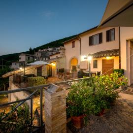 Le Tradizioni Casa Vacanze, hotel din Trevi
