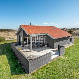 Gorgeous Home In Ulfborg With Kitchen