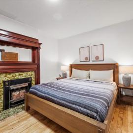 Oakland, Pittsburgh !A Modern and Stylish Private Bedroom with Shared Bathroom, hotell sihtkohas Pittsburgh