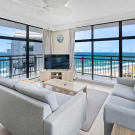 Oceanfront 24th Floor 1 Bedroom Retreat with Stunning Views & Free Parking