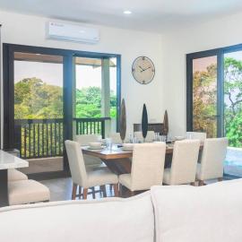 luxury 5 Bdrms-5 Bthms villa with private pool in west end