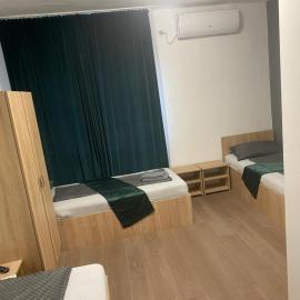 Crosi Home, khách sạn ở Reşiţa