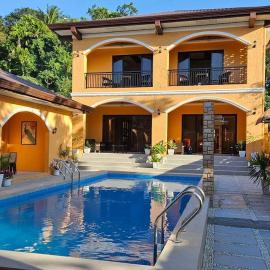 Villa Naranja Pagudpud - Biondo, hotell i Pagudpud