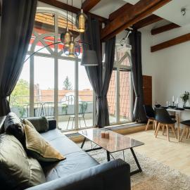 Helle & gemütliche Dachwohnung mit Terasse – hotel w Berlinie