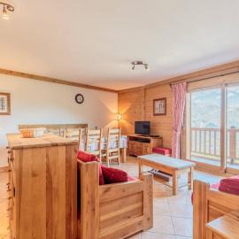 Appartement spacieux 8 pers with Parking & WIFI, proche des pistes - FR-1-352-79