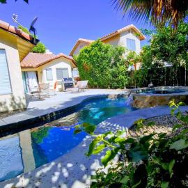 Desert Oasis in Indian Gardens, hotel in Indio
