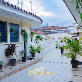 Hostal Casa Luna, hotel in Santa Ana