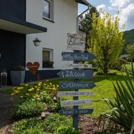 Ferienwohnung Caroline, hotelli kohteessa Hemfurth-Edersee