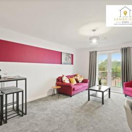 Aylesbury Central - 2 Bedroom Serviced Apt in Aylesbury By Sambridge Stays, hotel in Buckinghamshire