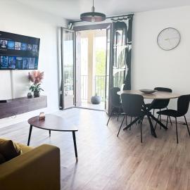 Appartement 79m2 proche Toulouse, lumineux 2 chambres, 1 bureau, viešbutis mieste Kolomjė