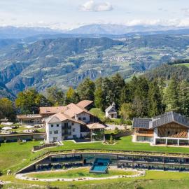 Ansitz Velseck-Residence Hotel, viešbutis mieste Tires
