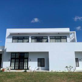 Lakeside casa