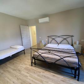 LA CHIUSA Bed and Breakfast, hotel u gradu Montikjari