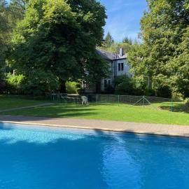 Le Clos des Tilleuls - Gîte de Charme avec Piscine au Cœur de la Nature, хотел в Libin