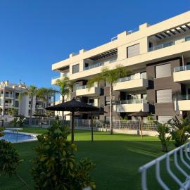 Poolside 2BR apartment Villamartin