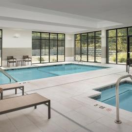 Courtyard by Marriott Portland East, ξενοδοχείο σε Interlachen