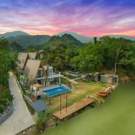 LaLa Villas, hotell i Hòa Bình