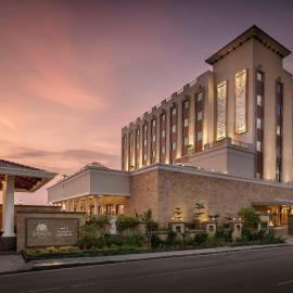 Jasraj Palace Yavatmal Hotel, a member of Radisson Individuals、Yavatmālのホテル