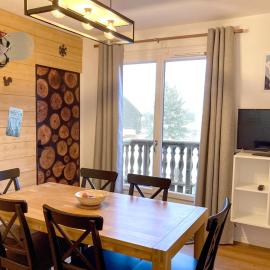 Appartement 4-6 pers - Station Super-Besse, hotel u gradu Super Bes