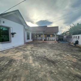 Qairina Homestay