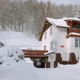 Černý Důl 241, hotel a Černý Dŭl