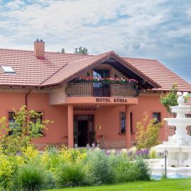 Hotel Kúria Červený Majer: Senec şehrinde bir otel