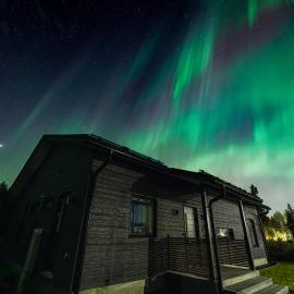 Villa Polar Lights with Jacuzzi by BookLapland