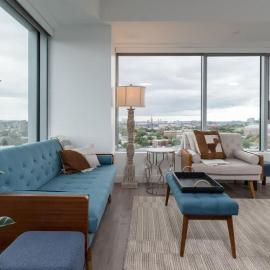 High Rise Retreat w City Skyline Views Shared Gym