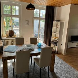 Zentral gelegene 3 Zimmerwohnung mit zwei Schlafzimmern ideal für Monteure
