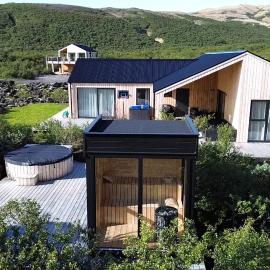Modern and family friendly Chalet with Ouside Spa - Birta Rentals, hotel i Húsafell