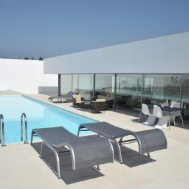 Morden Archictectural Villa In Lisbon, Hotel in Vau