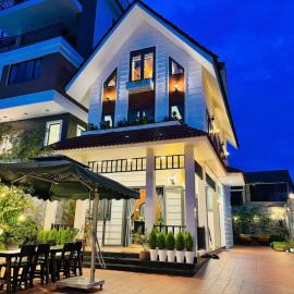 FREELANCE - Huy Ngân Villa